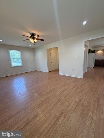 7112 SHARON RD, Fredericksburg, VA 22407