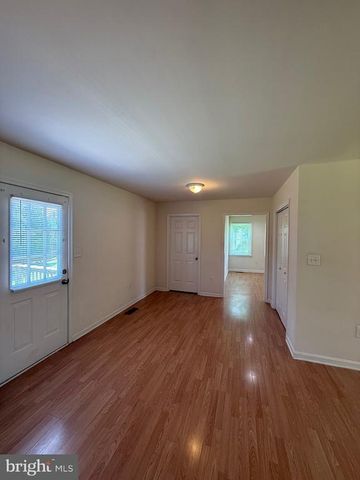 7112 SHARON RD, Fredericksburg, VA 22407