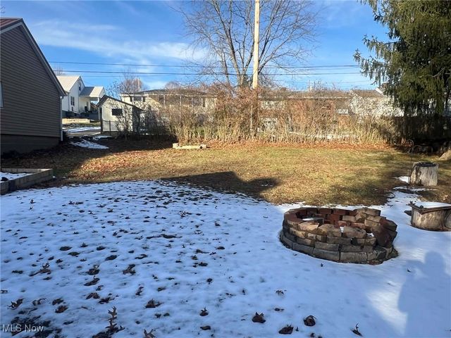 121 Park Drive, St Clairsville, OH 43950