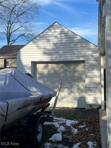 121 Park Drive, St Clairsville, OH 43950