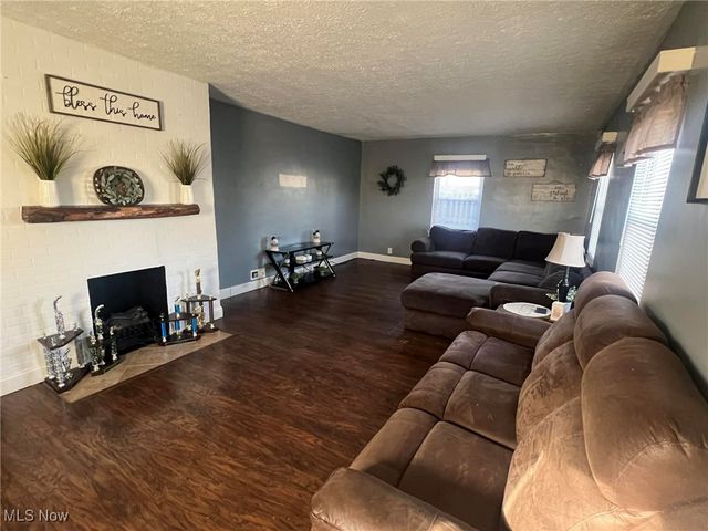 121 Park Drive, St Clairsville, OH 43950