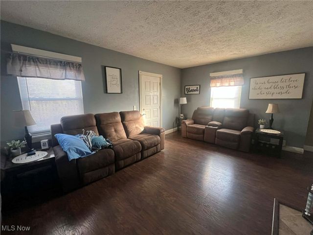 121 Park Drive, St Clairsville, OH 43950