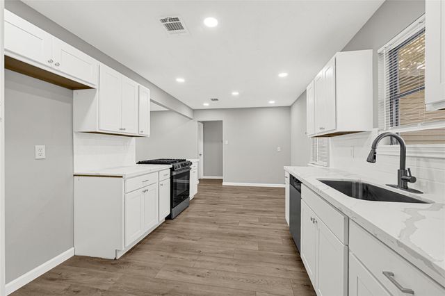 1106 Pauline Avenue, Pasadena, TX 77502