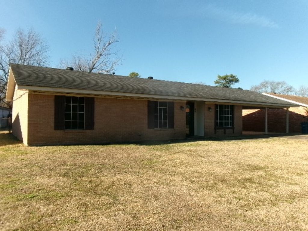 627 Woodmere Drive, Shreveport, LA 71115