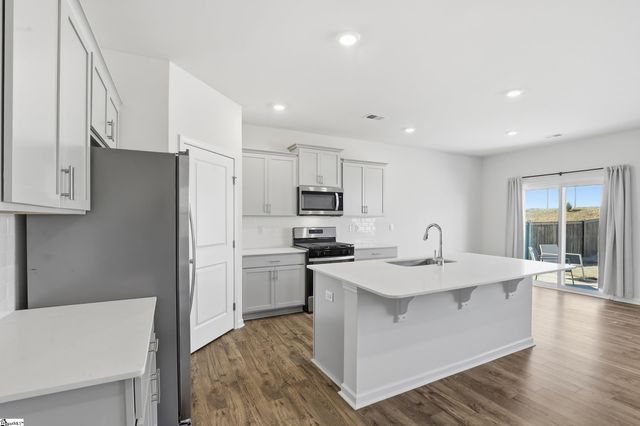 870 Barlow Lane, Woodruff, SC 29388