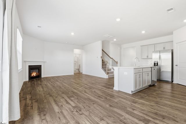 870 Barlow Lane, Woodruff, SC 29388