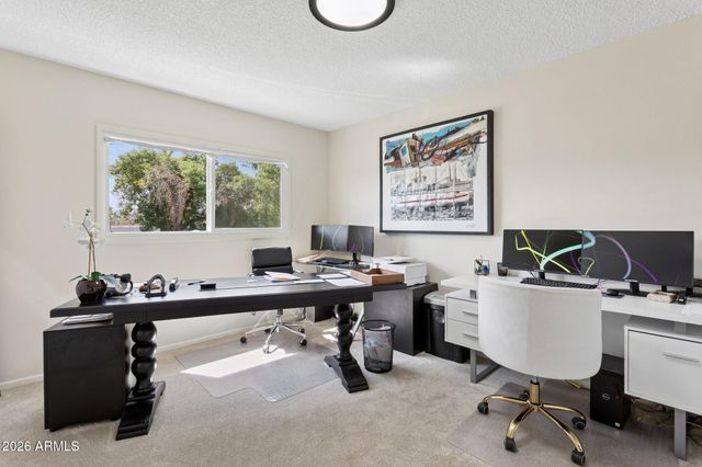 2818 E CLARENDON Avenue, Phoenix, AZ 85016