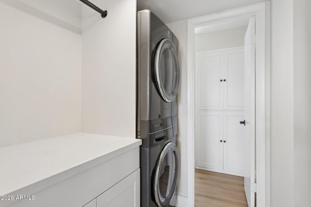 2818 E CLARENDON Avenue, Phoenix, AZ 85016