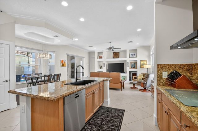 6887 Houlton Circle, Lake Worth, FL 33467