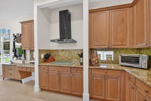 6887 Houlton Circle, Lake Worth, FL 33467