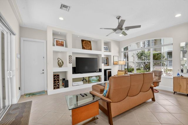 6887 Houlton Circle, Lake Worth, FL 33467