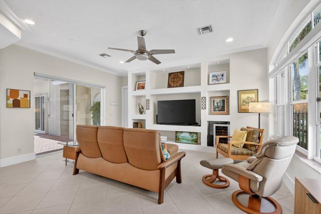 6887 Houlton Circle, Lake Worth, FL 33467