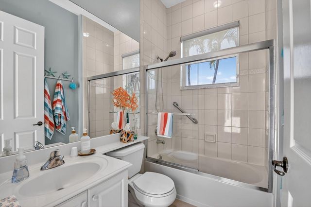 6887 Houlton Circle, Lake Worth, FL 33467