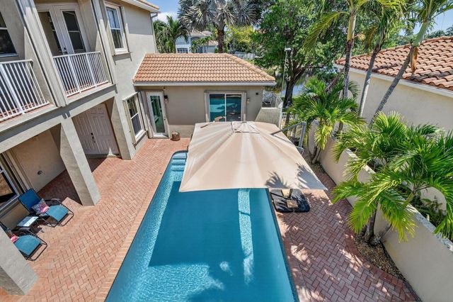 6887 Houlton Circle, Lake Worth, FL 33467