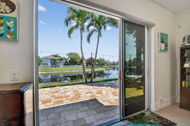 6887 Houlton Circle, Lake Worth, FL 33467