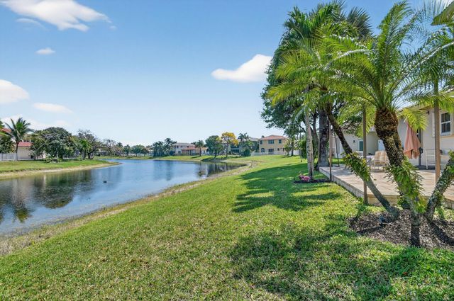 6887 Houlton Circle, Lake Worth, FL 33467