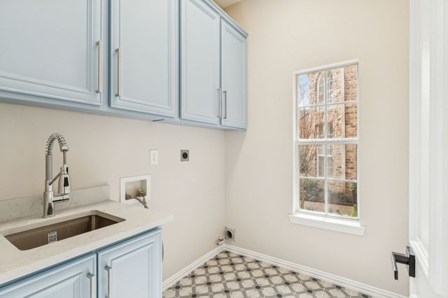 1713 Briaroaks Drive, Flower Mound, TX 75028