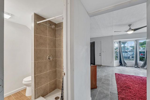 3621 Townhouse Court, West Palm Beach, FL 33407