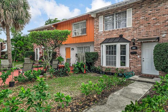 3621 Townhouse Court, West Palm Beach, FL 33407