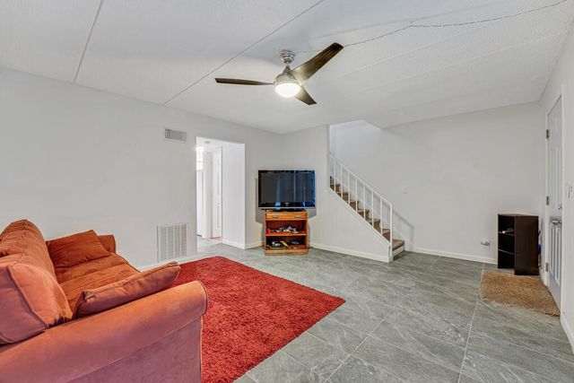 3621 Townhouse Court, West Palm Beach, FL 33407