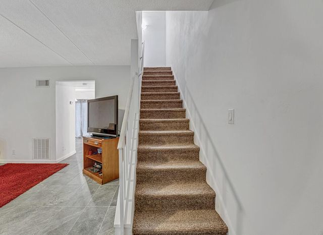 3621 Townhouse Court, West Palm Beach, FL 33407