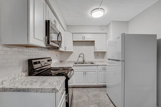 3621 Townhouse Court, West Palm Beach, FL 33407