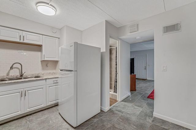 3621 Townhouse Court, West Palm Beach, FL 33407