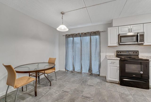 3621 Townhouse Court, West Palm Beach, FL 33407