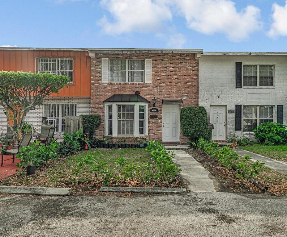 3621 Townhouse Court, West Palm Beach, FL 33407