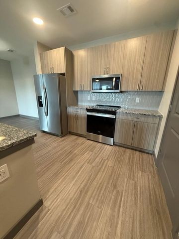 17448 N Eldridge Parkway 4302, Tomball, TX 77377