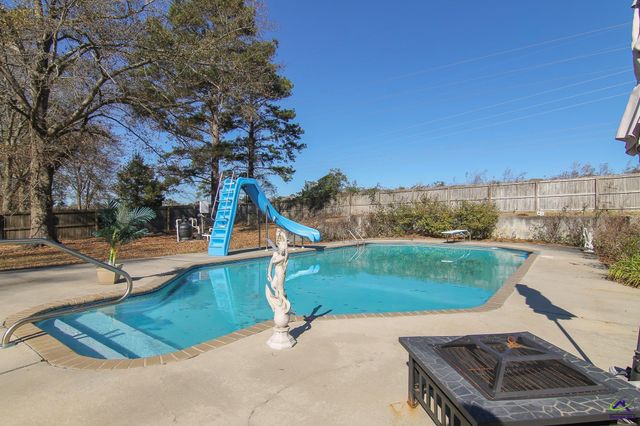 305 Empire Trail, Warner Robins, GA 31088