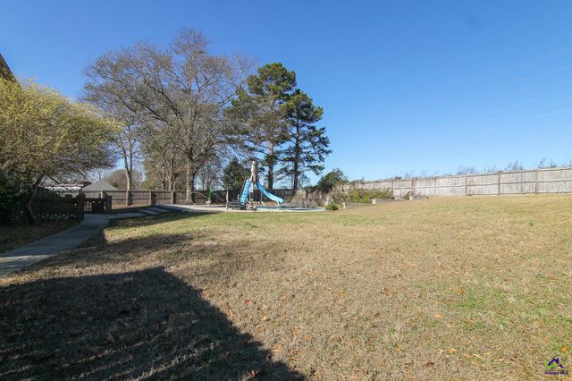 305 Empire Trail, Warner Robins, GA 31088