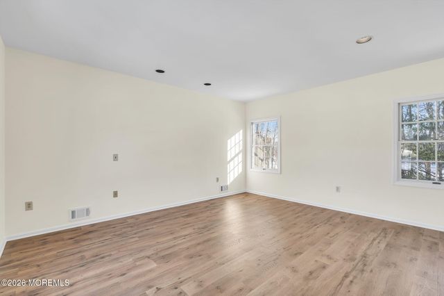 8 Winding Woods Way, Manalapan, NJ 07726