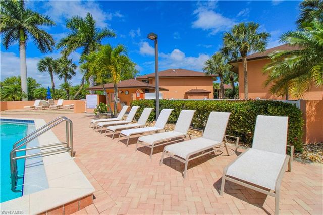 1510 Mainsail DR 7, Naples, FL 34114