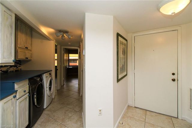 1510 Mainsail DR 7, Naples, FL 34114