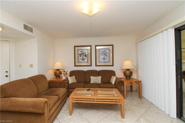 1510 Mainsail DR 7, Naples, FL 34114