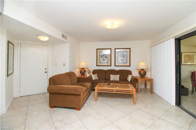 1510 Mainsail DR 7, Naples, FL 34114