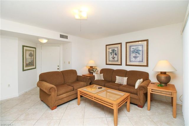 1510 Mainsail DR 7, Naples, FL 34114