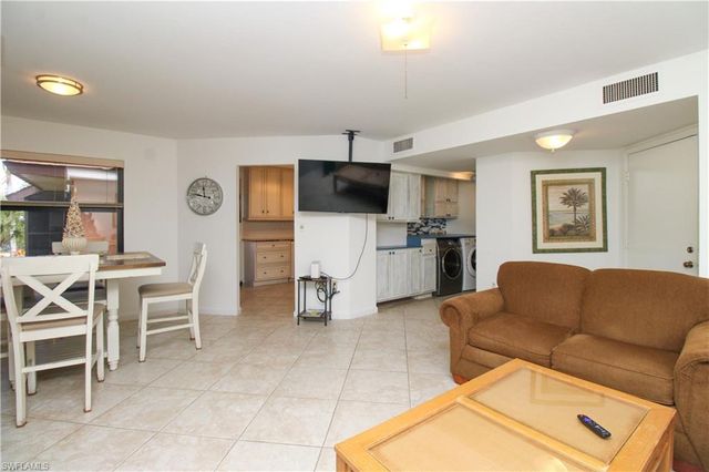 1510 Mainsail DR 7, Naples, FL 34114