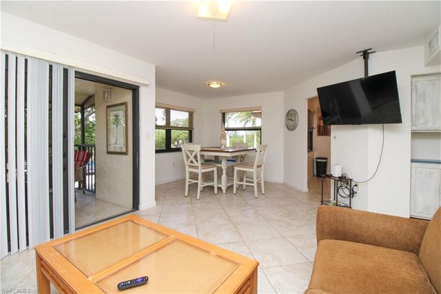1510 Mainsail DR 7, Naples, FL 34114