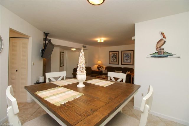 1510 Mainsail DR 7, Naples, FL 34114