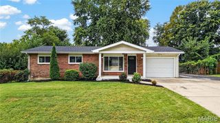 34 Highland Drive, St Charles, MO 63303