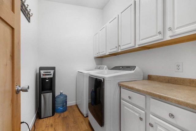 2033 Lakeside Street, Minot, ND 58703