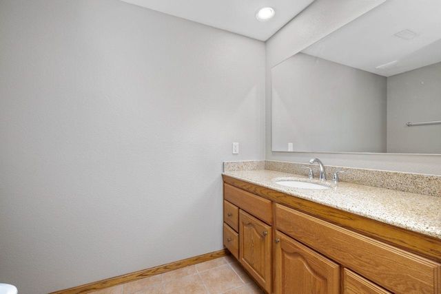 2033 Lakeside Street, Minot, ND 58703