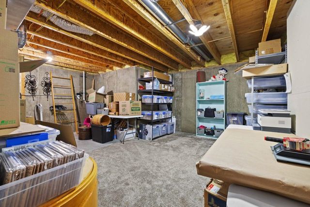 2033 Lakeside Street, Minot, ND 58703