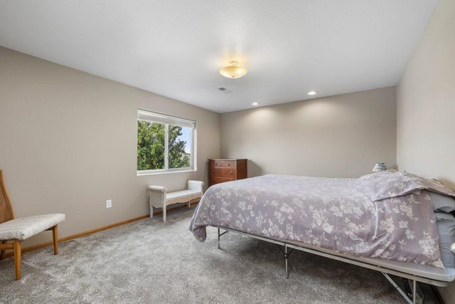 2033 Lakeside Street, Minot, ND 58703