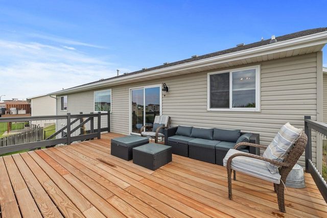 2033 Lakeside Street, Minot, ND 58703