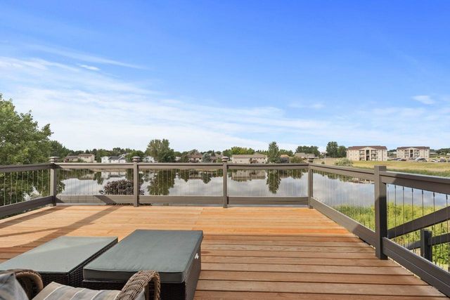 2033 Lakeside Street, Minot, ND 58703