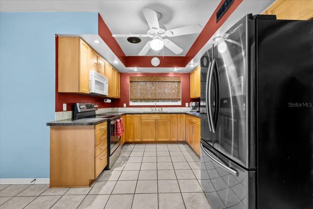 220 22ND AVENUE SE, St Petersburg, FL 33705