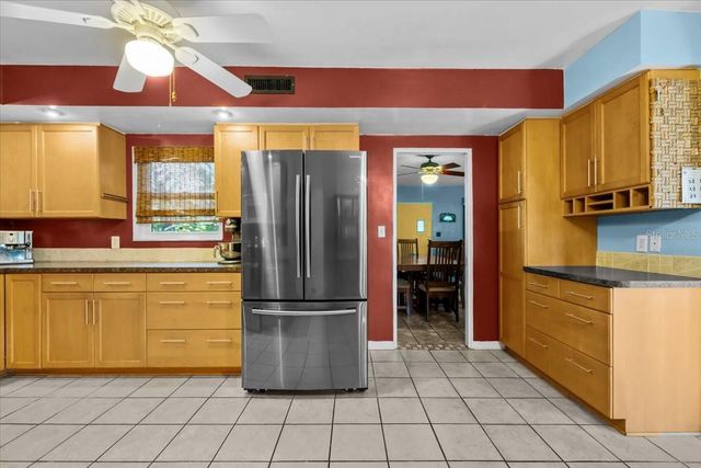 220 22ND AVENUE SE, St Petersburg, FL 33705